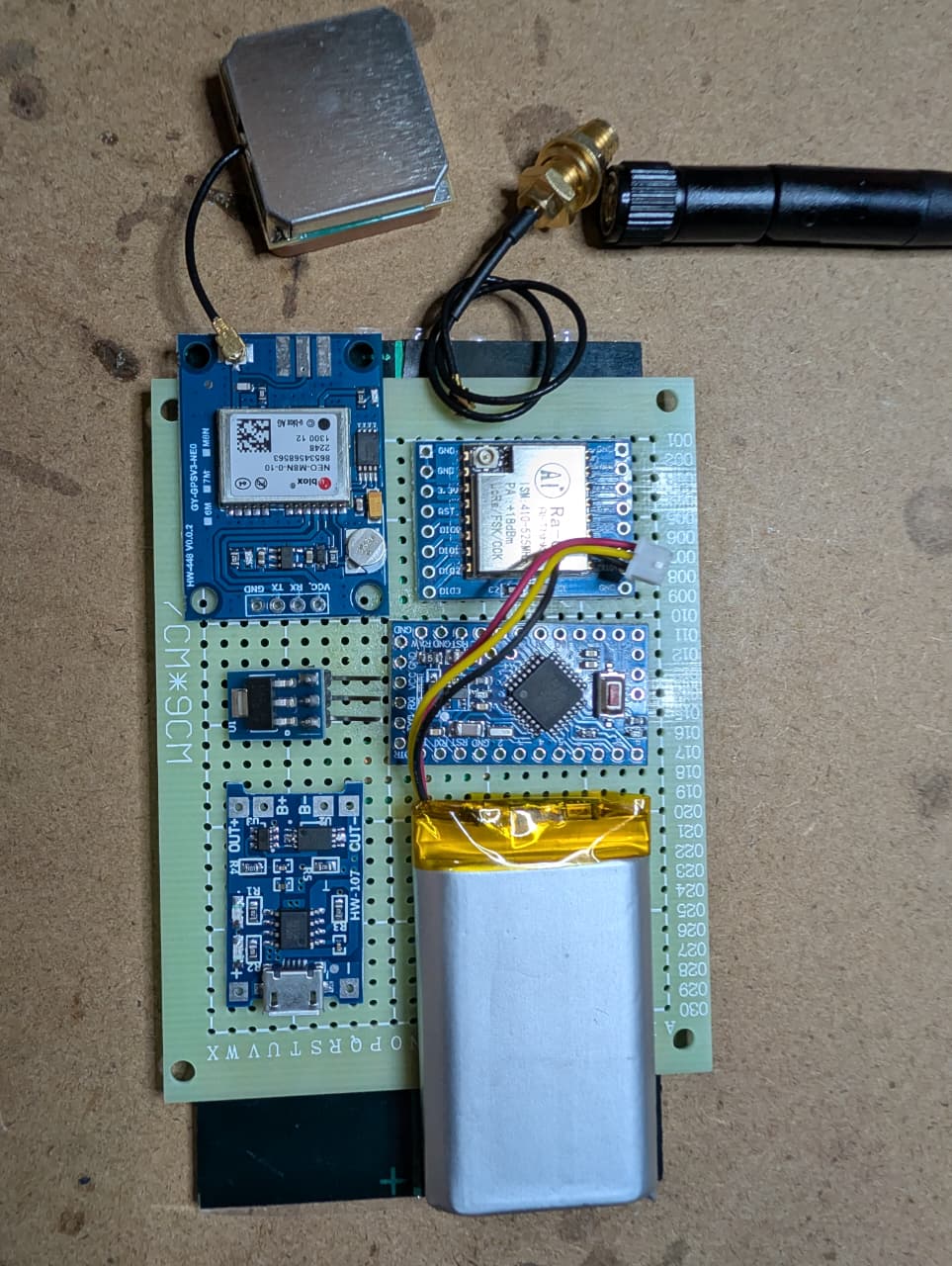 Tarjeta electrónica del prototipo, desarrollo propio